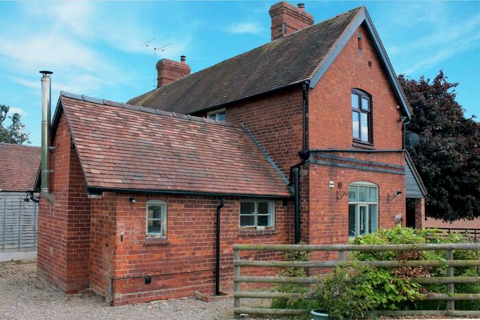 2 Bedroom Cottage To Rent In Court Cottages, Newnham Bridge, WR15