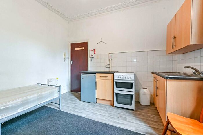 Studio To Rent In Pellerin Road, Hackney, London, N16