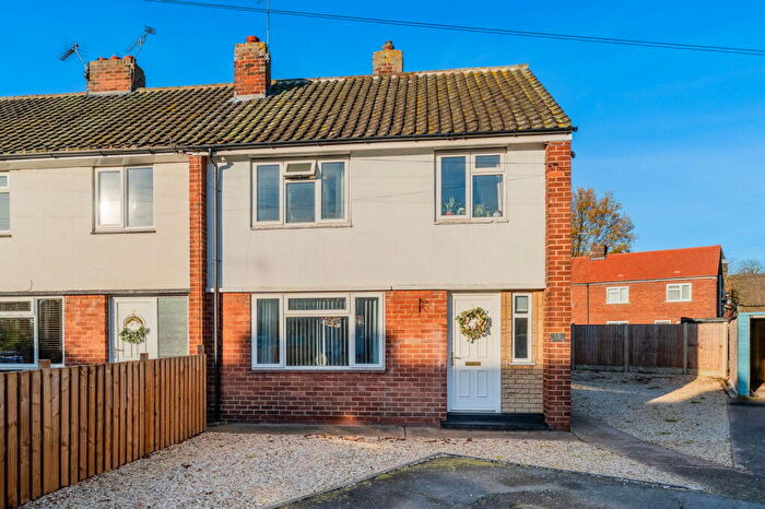 3 Bedroom End Of Terrace House For Sale In Mill Balk Place, Snaith, Goole, DN14