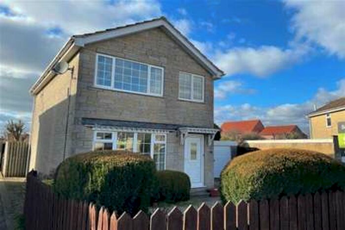 3 Bedroom House To Rent In Greenlands Road, Pickering, YO18
