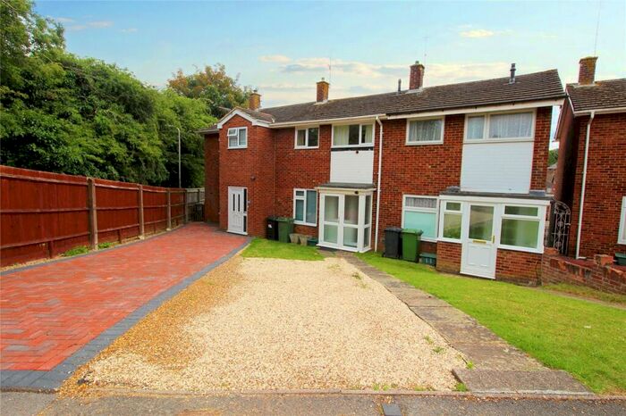 3 Bedroom Terraced House To Rent In Budds Close, Basingstoke, Hampshire, RG21