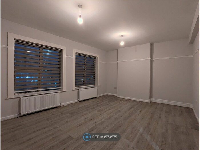 2 Bedroom Flat To Rent In Stamford Hill, London, N16