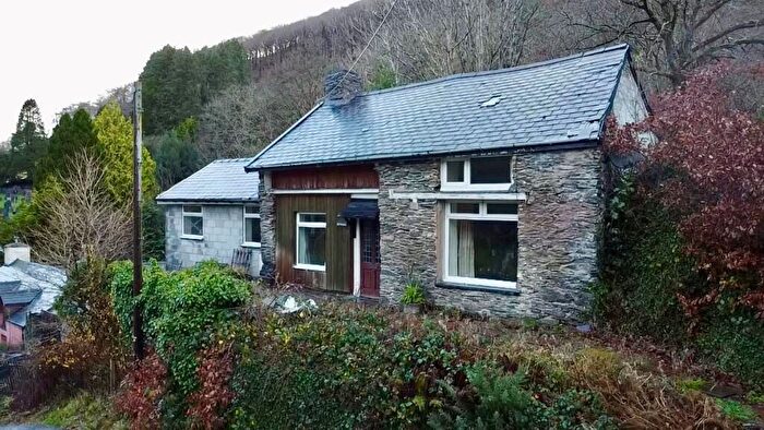 2 Bedroom Detached House For Sale In Brynawel, Aberhosan, Machynlleth, Powys, SY20
