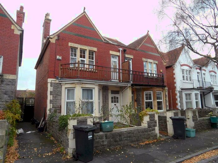 2 Bedroom Flat To Rent In Malvern Road, BS23