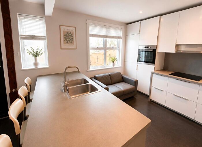 4 Bedroom Terraced House To Rent In Muller Road, Horfield, Bristol, BS7
