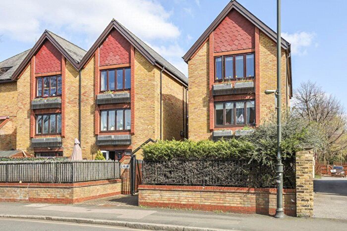 2 Bedroom Flat To Rent In Nairn Court, Trinity Road, London, SW19