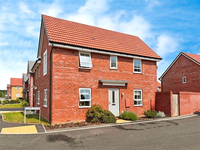 3 Bedroom Semi-Detached House For Sale In Boyd Road, Westbury, BA13