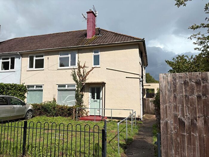 2 Bedroom Flat To Rent In Harmer Close, Henbury, Bristol, BS10