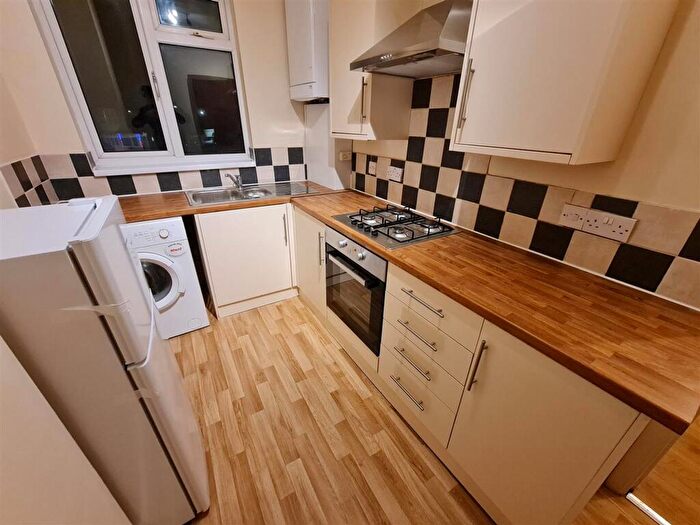 1 Bedroom Flat To Rent In High Road, Ilford, IG3