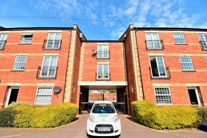 2 Bedroom Flat To Rent In Gray Street, The Mounts, Northampton, NN1