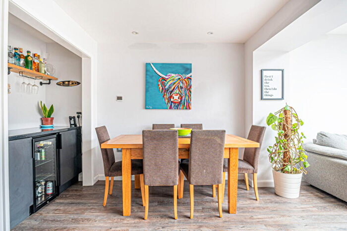 3 Bedroom Terraced House For Sale In Alliston Way, Whitchurch, RG28