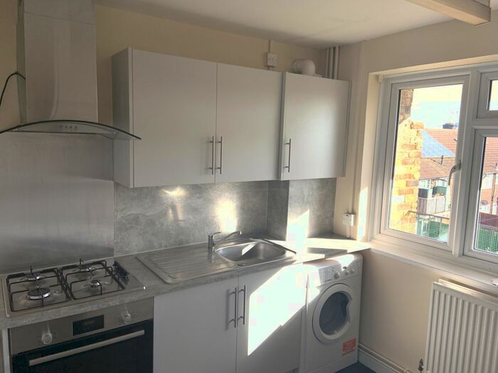 2 Bedroom Flat To Rent In The Vineyards, High Street, Feltham, Greater London, TW13