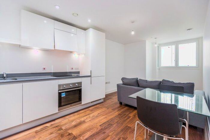 1 Bedroom Flat To Rent In Metropolitan House, Birmingham, B16