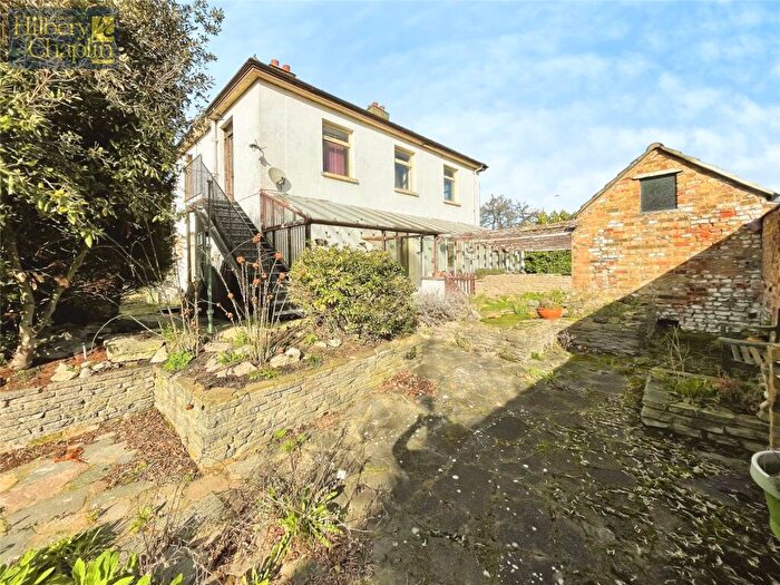 5 Bedroom Detached House For Sale In Great Gardens Road, Hornchurch, RM11