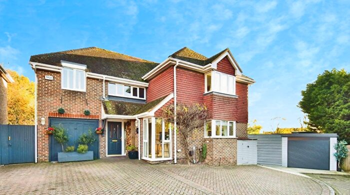 5 Bedroom Detached House For Sale In Avondale Court, Weavering, Maidstone, Kent, ME14