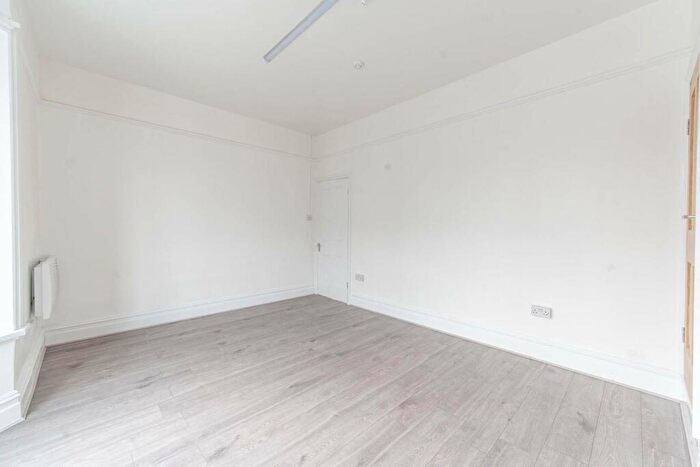 Studio To Rent In Station Road, , Harrow On The Hill, HA1