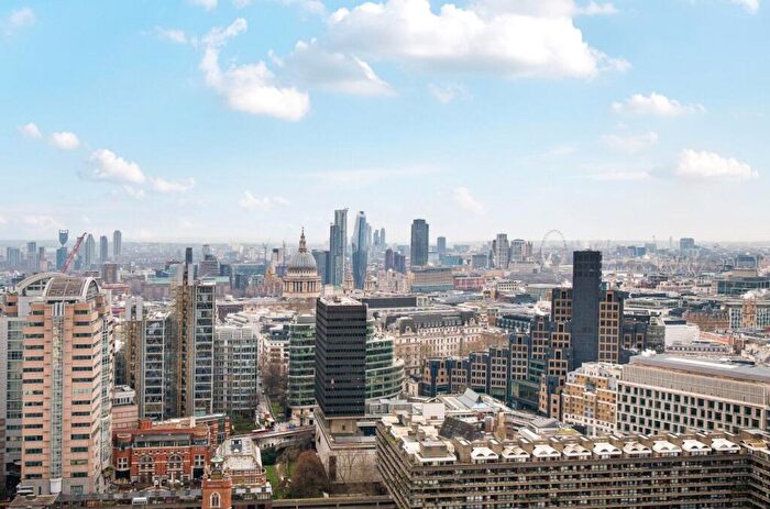 4 Bedroom Apartment For Sale In Cromwell Tower Barbican, EC2