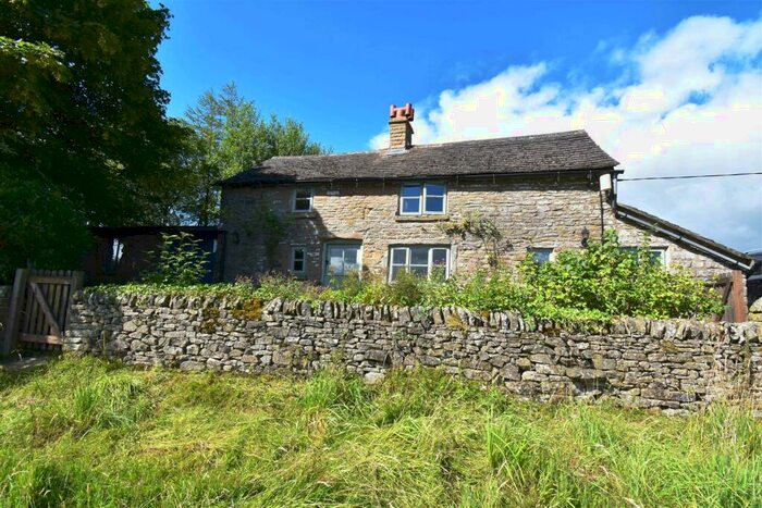 2 Bedroom Cottage For Sale In Brandside, Buxton, SK17