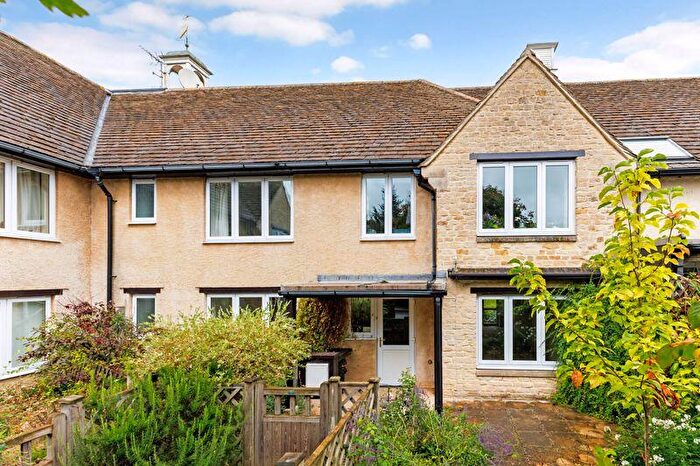 2 Bedroom Flat For Sale In Stuart Court, Butt Street, Stroud, GL6