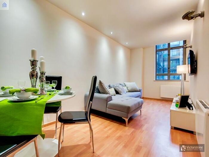 1 Bedroom Apartment To Rent In City Road, Clerkenwell, London, EC1V