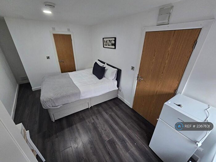 Studio To Rent In Lower Bryan Street, Stoke-On-Trent, ST1