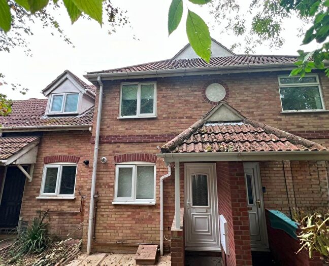 2 Bedroom Terraced House To Rent In Waterlees Road, Wisbech, PE13