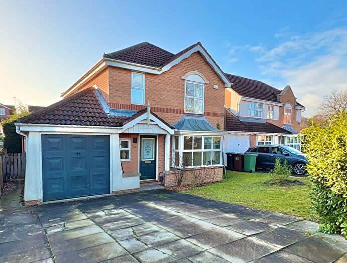 4 Bedroom Detached House To Rent In Woodlea Gardens, Meanwood, Leeds, LS6