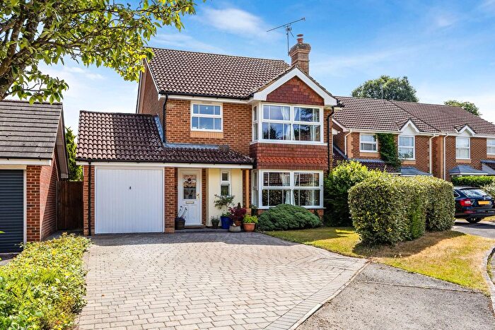 4 Bedroom Detached House For Sale In Tylston Meadow, Liphook, GU30