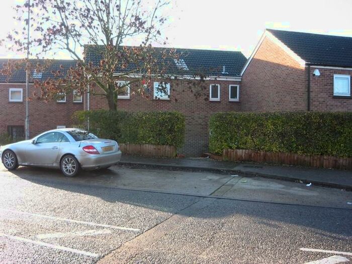 5 Bedroom Detached House To Rent In Forest Road, Colchester, Essex, CO4