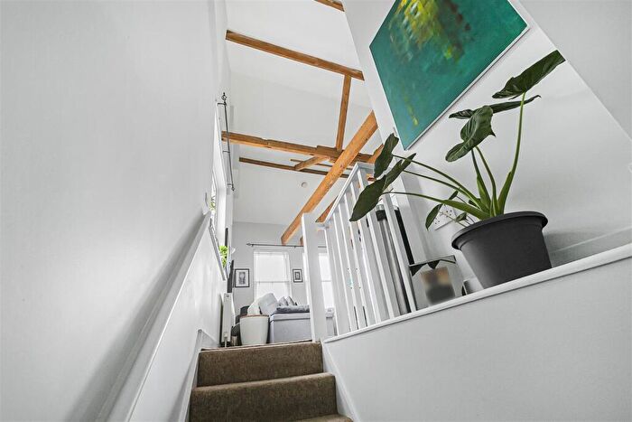 1 Bedroom Duplex For Sale In Winchelsea Road, Forest Gate, London, E7