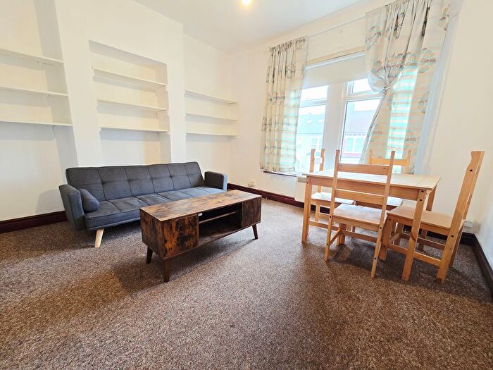1 Bedroom Flat To Rent In Ravenstone Road, Turnpike Lane, N8