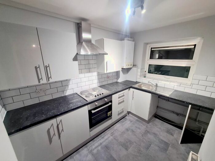 2 Bedroom Flat To Rent In Portmore Close, Leicester LE4