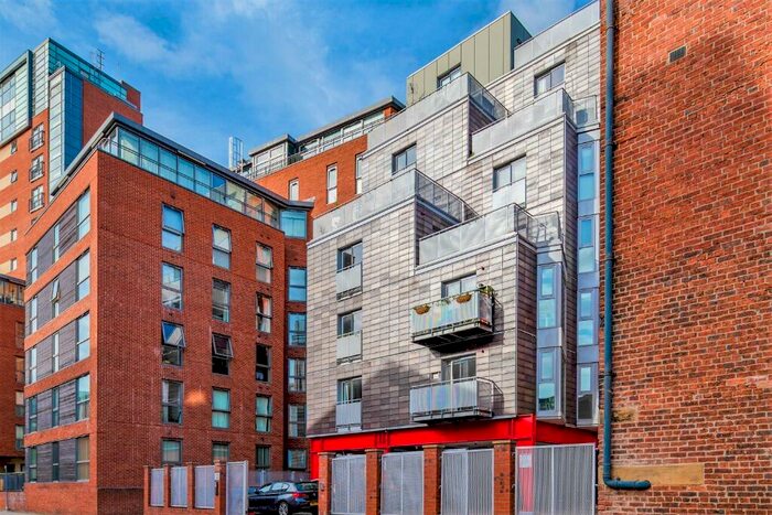 2 Bedroom Flat To Rent In Quay One, Neptune Street, Leeds, LS9