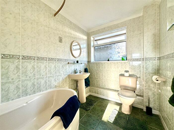 3 Bedroom Detached Bungalow For Sale In Greenmeadow Close, Penhow, Caldicot, NP26