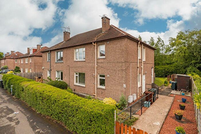 2 Bedroom Flat For Sale In Baird Drive, Edinburgh, EH12