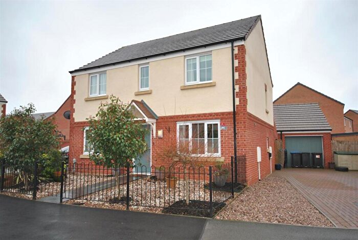 4 Bedroom Detached House For Sale In Campus Drive, Northampton, NN2