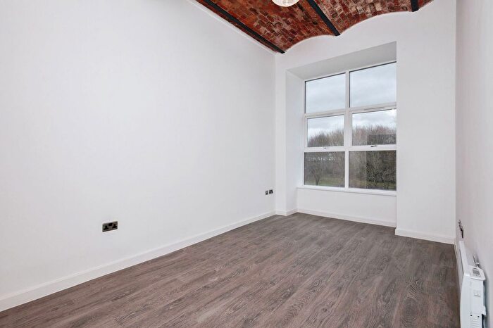 2 Bedroom Flat For Sale In Spinning Mill, Lower Vickers Street, M40