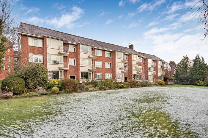2 Bedroom Flat For Sale In Conegra Road, High Wycombe, HP13