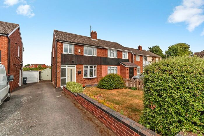 3 Bedroom Semi-Detached House For Sale In Salcombe Grove, Bilston, WV14
