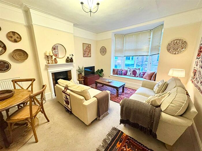 1 Bedroom Flat To Rent In Reading Road, Henley-on-Thames, Oxfordshire, RG9