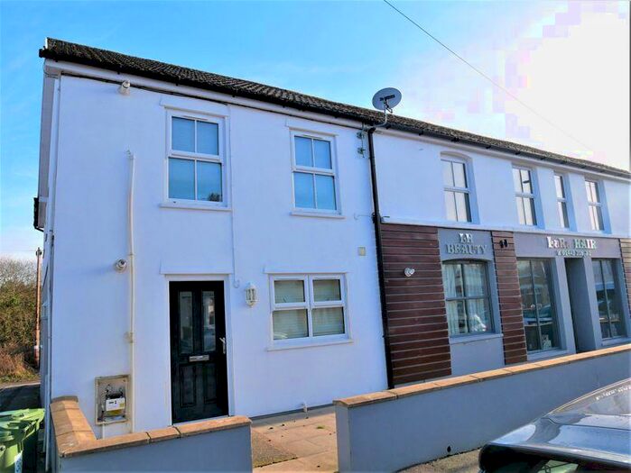 1 Bedroom Flat To Rent In Commercial Street, Beddau, CF38