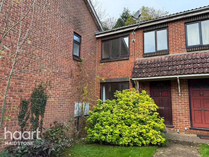 3 Bedroom Terraced House For Sale In Lesley Place, Maidstone, ME16