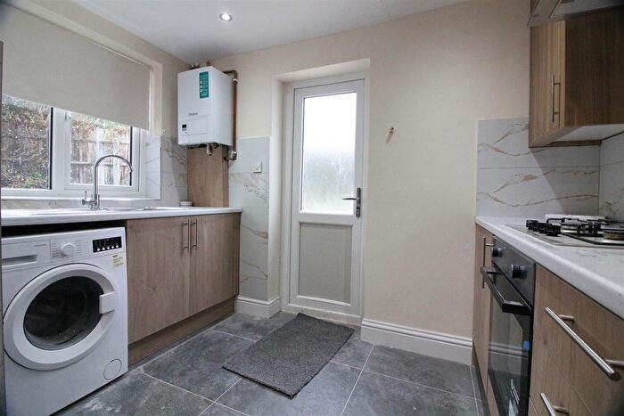 5 Bedroom Property To Rent In Heston Road, Hounslow, TW5