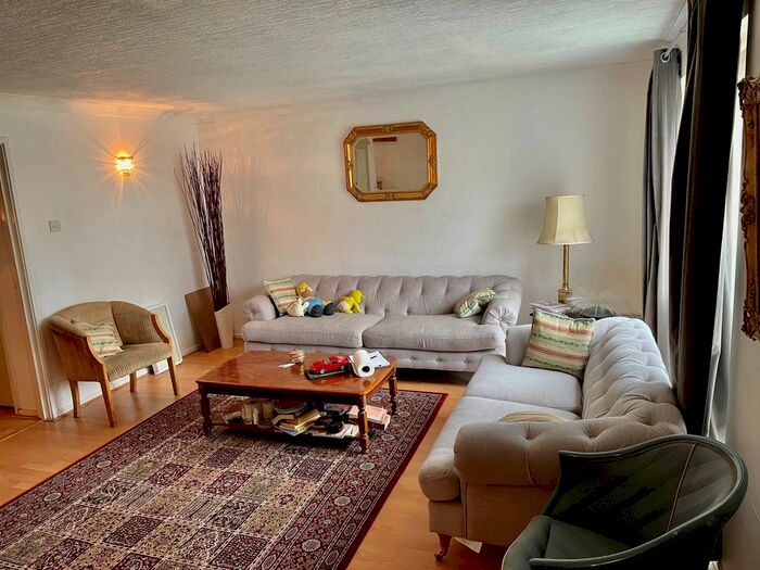 5 Bedroom Terraced House To Rent In Colin Drive, Colindale, NW9