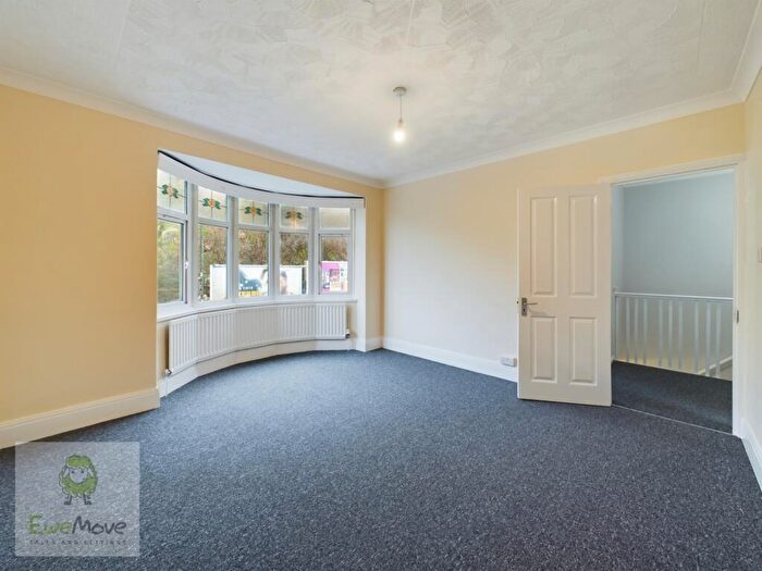 4 Bedroom Terraced House To Rent In Chatham Hill, Chatham, ME5