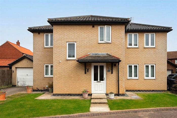 4 Bedroom Detached House For Sale In The Brambles, Easington, HU12