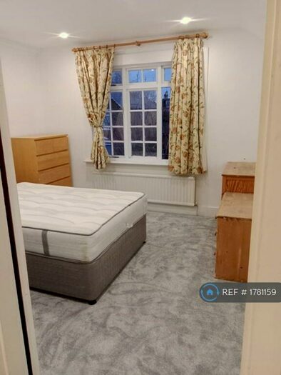 2 Bedroom Flat To Rent In Roxborough Road, Harrow, HA1