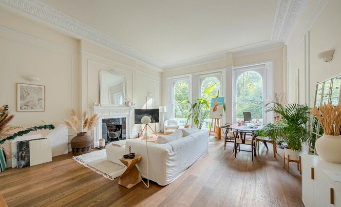 2 Bedroom Flat To Rent In Cornwall Gardens, London, SW7