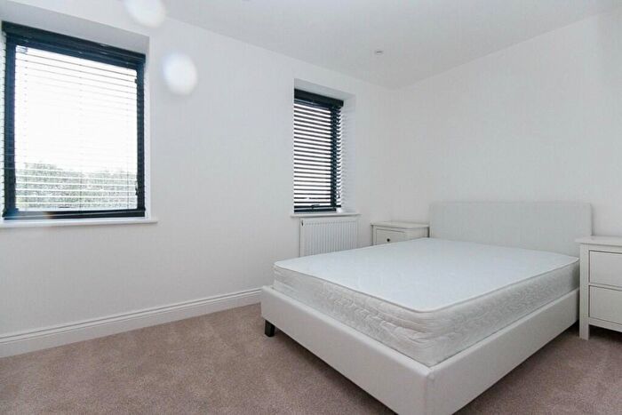 2 Bedroom Apartment To Rent In High Street, Brentwood, Essex, CM14