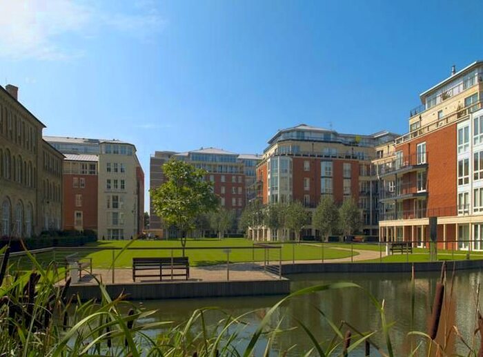 2 Bedroom Flat To Rent In Coleridge Gardens, Chelsea, SW10